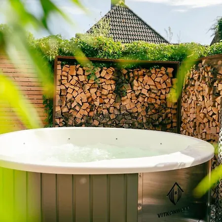 Historic Baltic Sea House, Whirlpool, Sauna, Fireplace